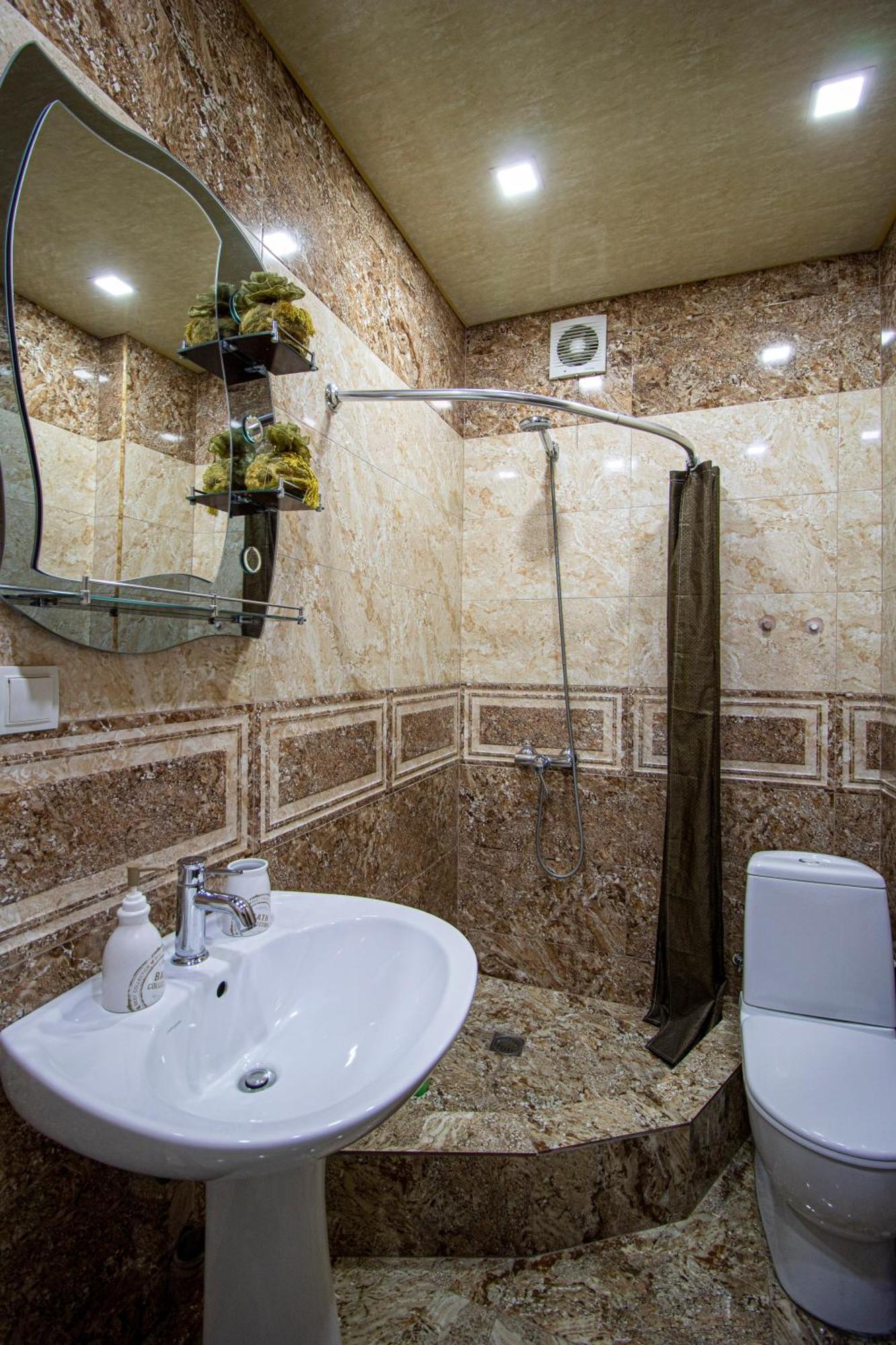 Cozy Apartment On Kostava Tbilisi Exterior photo