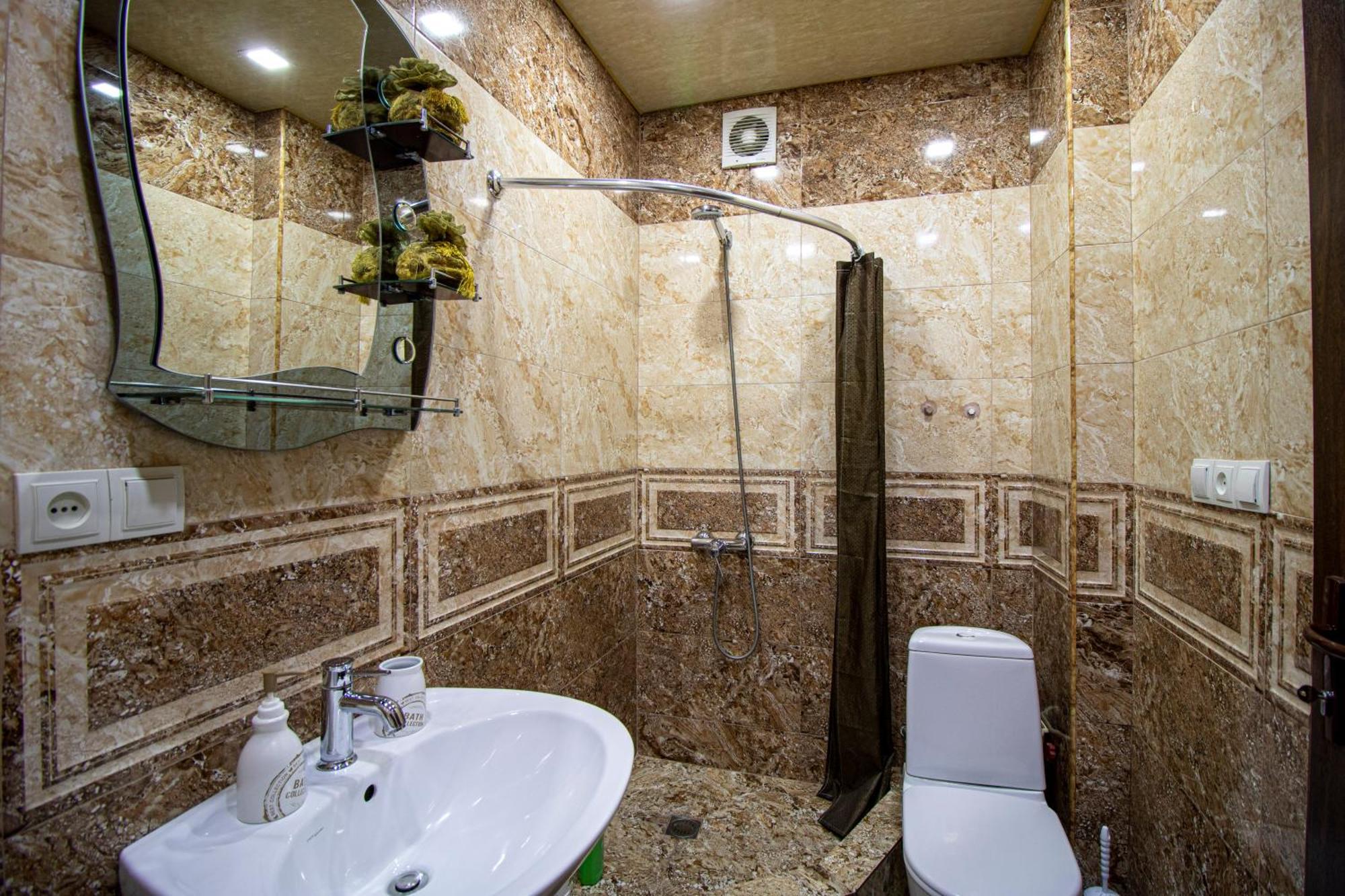 Cozy Apartment On Kostava Tbilisi Exterior photo
